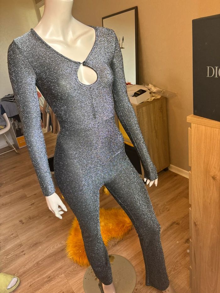 Combinaison argentée à paillettes - photo numéro 2