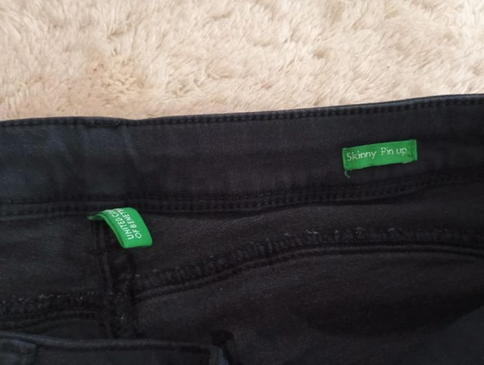 Pantalon Benetton bleu marine taille 28 modèle skinny pin up - photo numéro 2