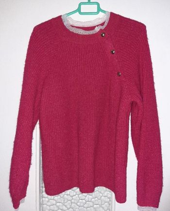 Pull couleur framboise / dentelle 42