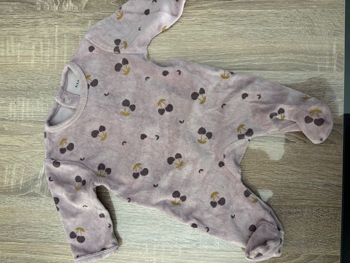 Lot Pyjamas 1 mois - photo numéro 2