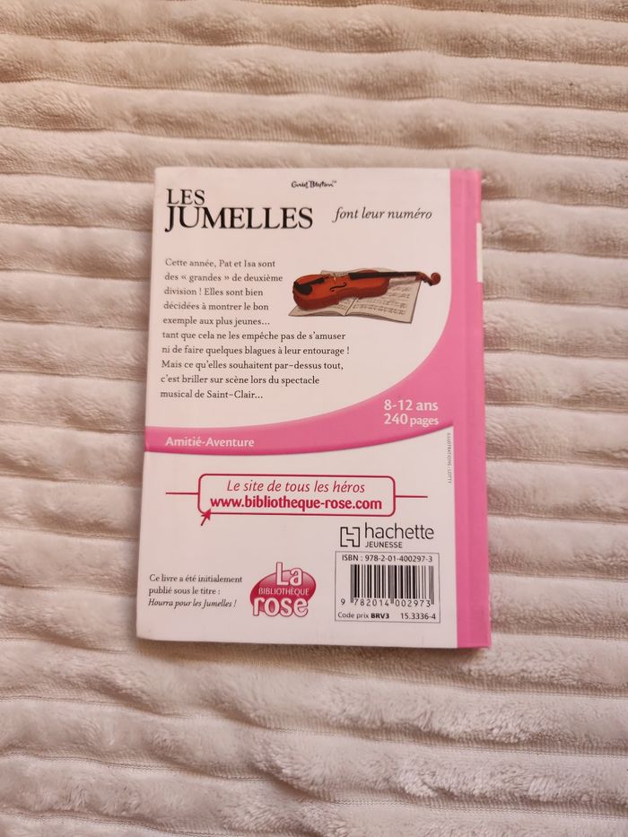 📚 Les Jumelles Tome 4 – Les jumelles font leur numéro (Bibliothèque Rose) - photo numéro 3