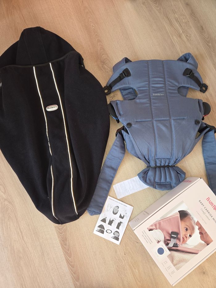 Porte-bébé et cape polaire Babybjörn