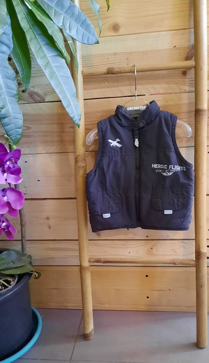 Veste sans manche 9 mois