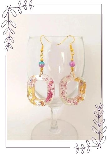 Boucles d'oreilles pendantes anneaux créoles pendantes en résine avec paillettes roses feuille d'or