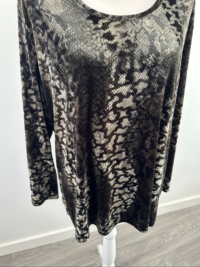 Blouse en velours python serpent kaki et noir Pause Café Vintage T50 5XL - photo numéro 3