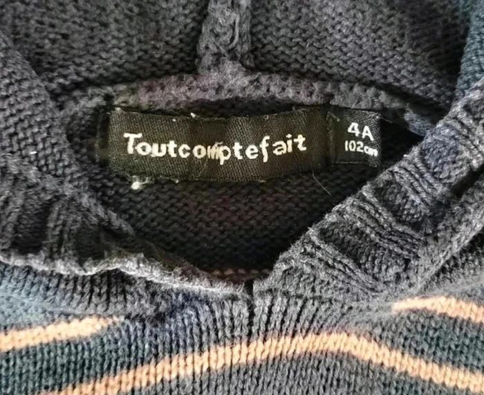 10 € Pull avec capuche Tout compte fait 4 ans - photo numéro 2