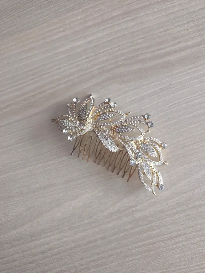 Broche pour les cheveux