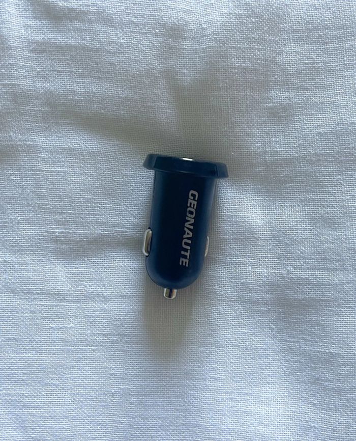 Lot 2 prises auxiliaire noir ou blanche - photo numéro 3