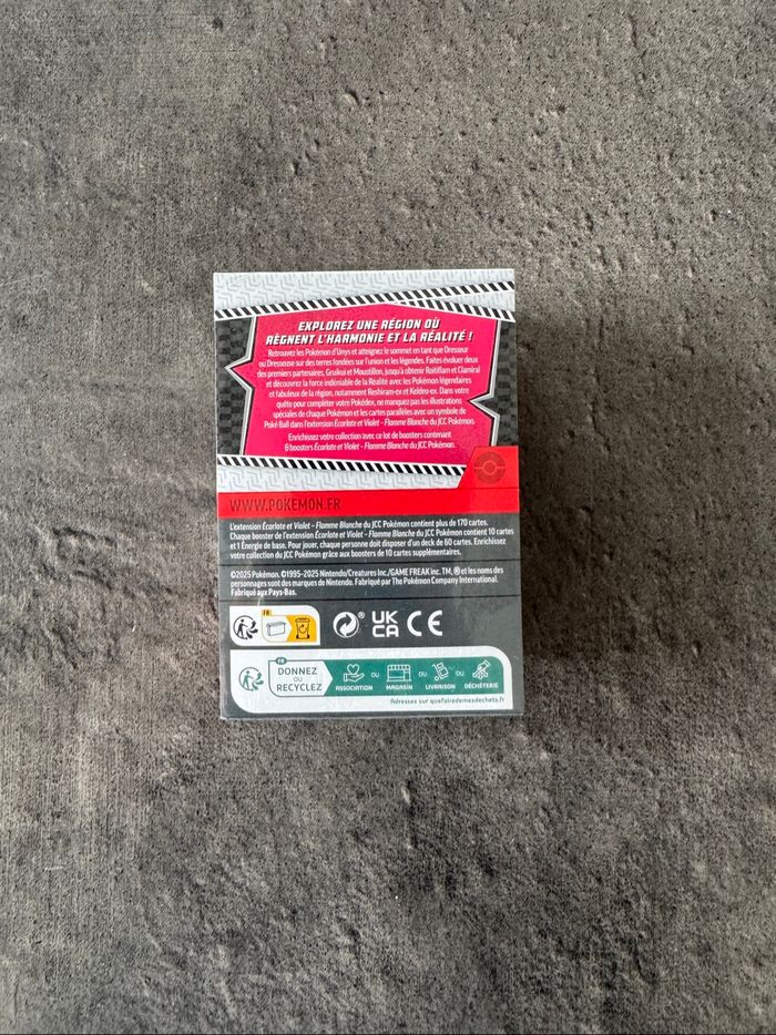 Pokémon : Bundle Flamme Blanche ev10.5 - photo numéro 3