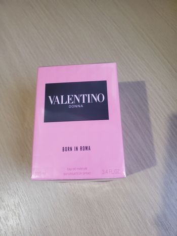 Valentino Donna Born In Roma