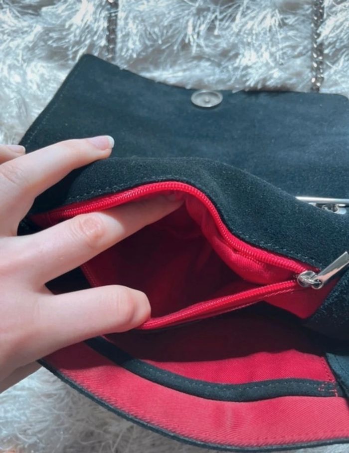 Pochette feutrée noir cuir de vachette chaîne métallique cherry Paris - photo numéro 6