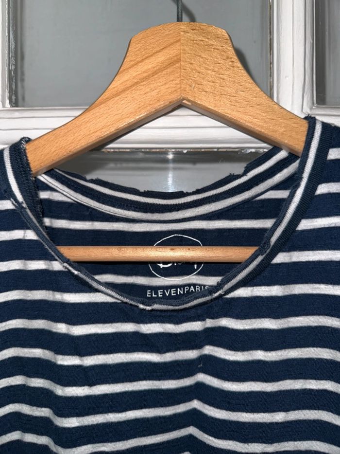 T-shirt eleven  Taille M Disney - photo numéro 3