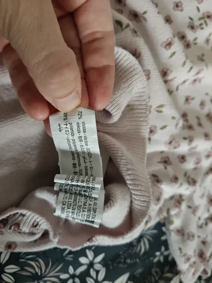 Pull manches courtes fleurs rose Zara 104cm - photo numéro 5