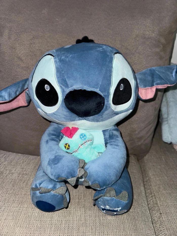 Peluche stitch avec son doudou Disney 100 ans - photo numéro 2