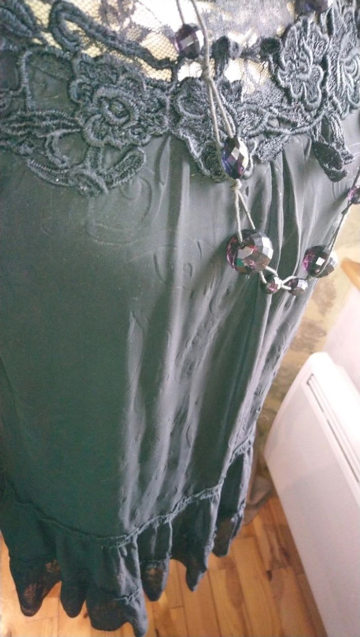 Superbe robe cache cache neuve taille 36 - photo numéro 5