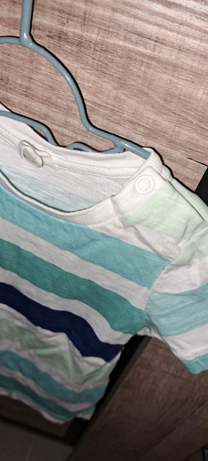 Tee-shirt manches courtes H&M 6 mois - photo numéro 2