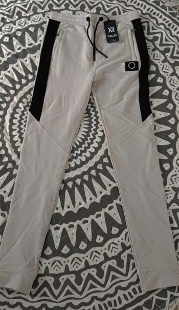 Training rellix taille 188( 17 ans ) et plus