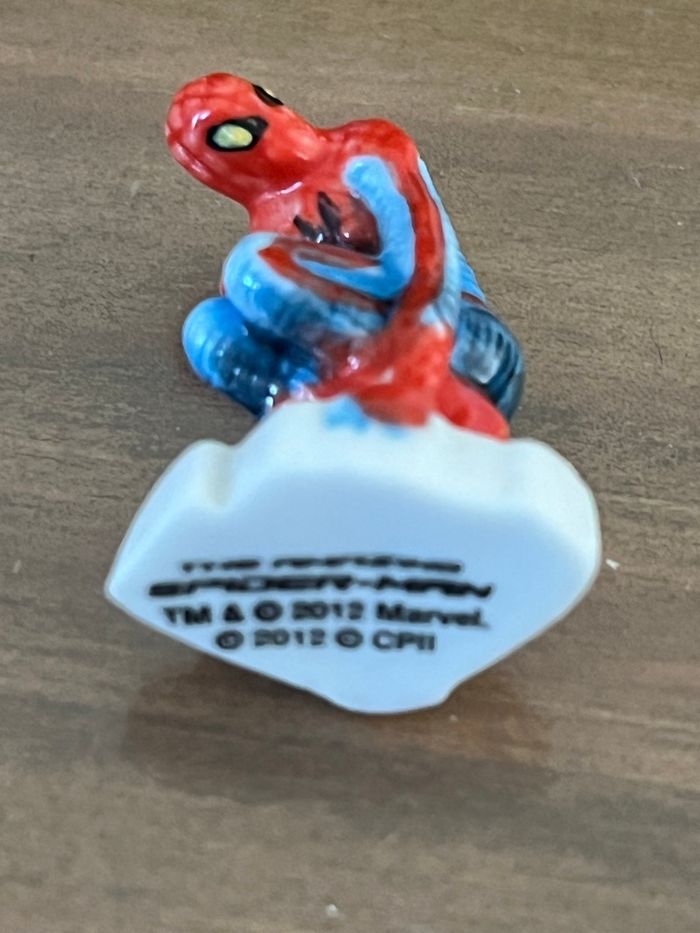 5 fèves Spiderman MARVEL - photo numéro 3