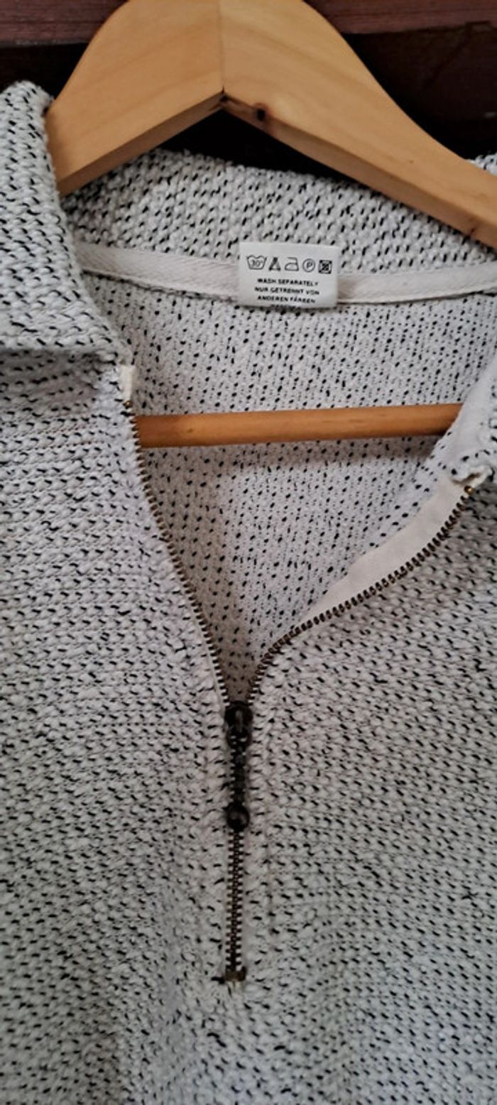 Pull en tricot. Taille L grand. - photo numéro 2