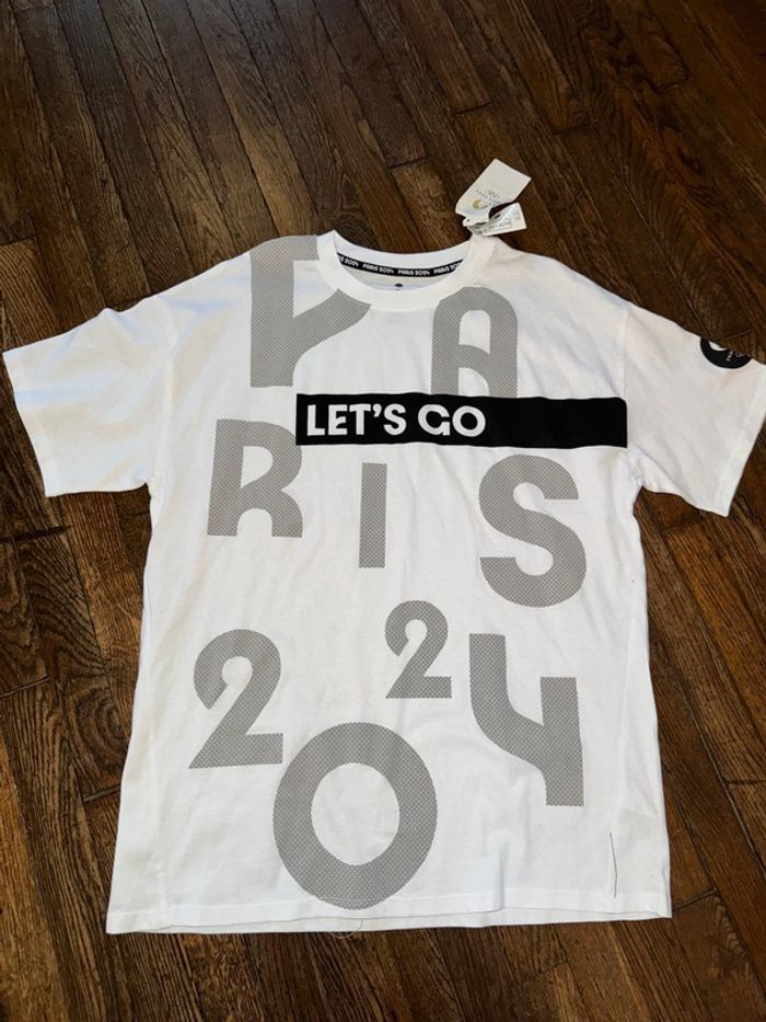 T-shirt JO 2024 14 ans neuf avec étiquette