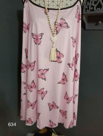 Nuisette Grande Taille 48 – Sans Manches, Imprimé Papillons Colorés Rose