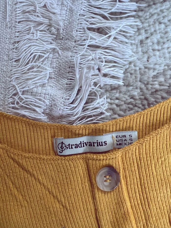 Débardeur côtelé bouton stradivarius moutarde - photo numéro 2