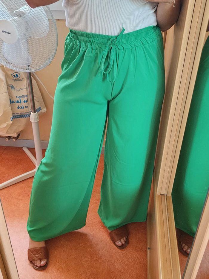 Pantalon à jambes larges / palazzo vert TU 36/40 - photo numéro 4