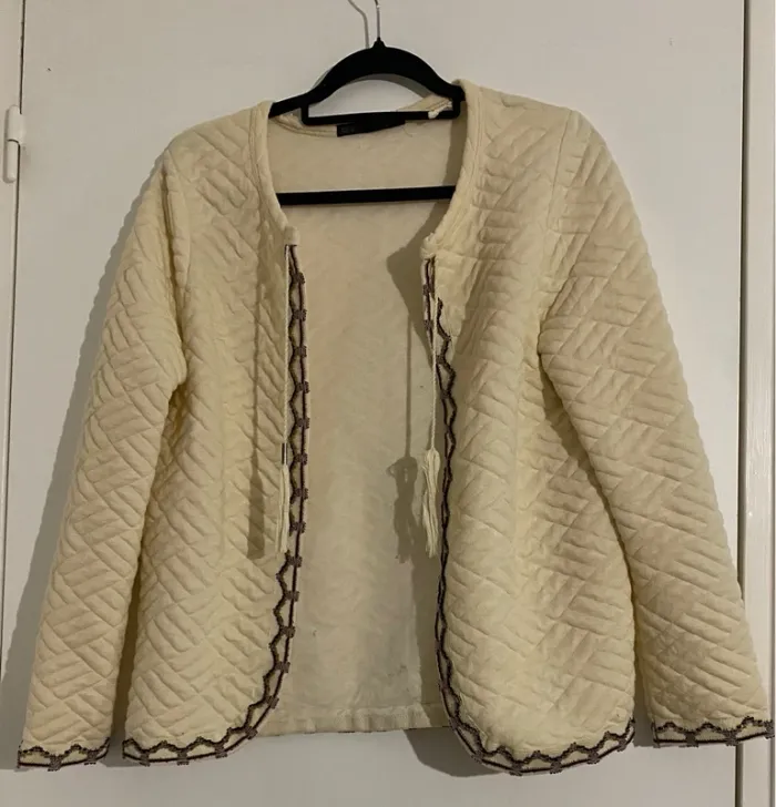Gilet Crème Avec Broderie  Taille M Sfera