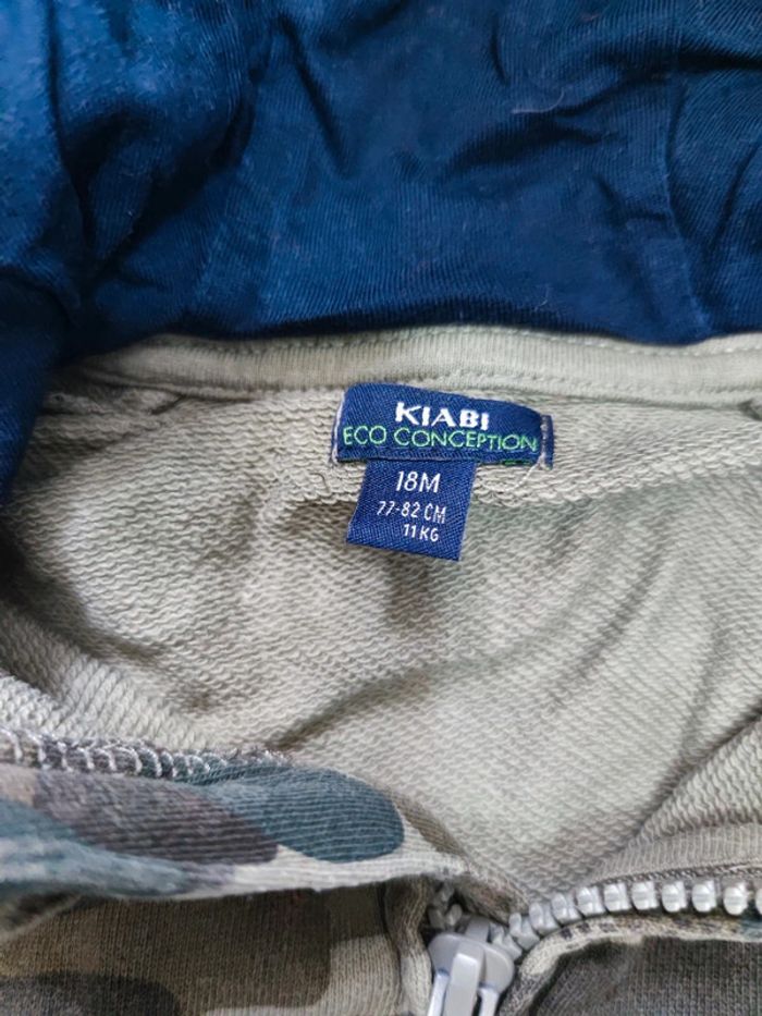 Veste à capuche camouflage T.18 mois - photo numéro 2