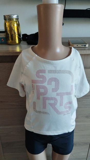 Tee shirt top court taille 8 ans fille