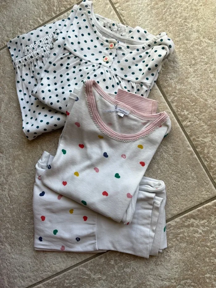 2 pyjamas Petit Bateau 6 ans