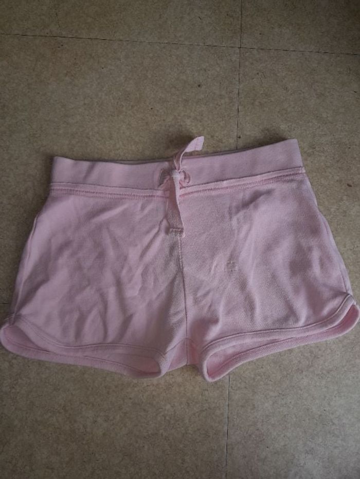Short rose pâle 8 ans