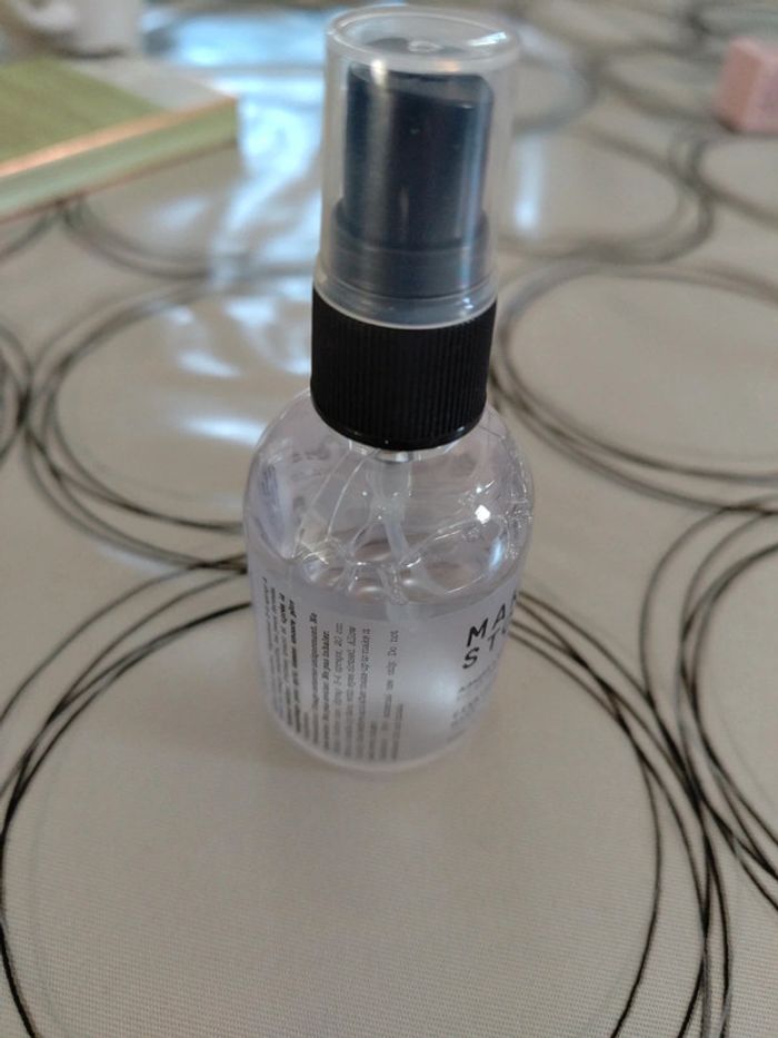 Spray fixateur de maquillage Makeup Stories complètement neuf - photo numéro 3