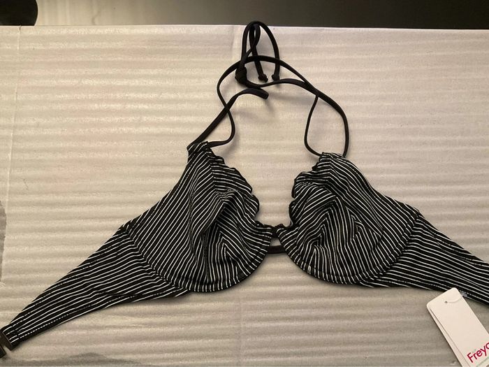Haut maillot bleu et blanc Freya neuf - photo numéro 9