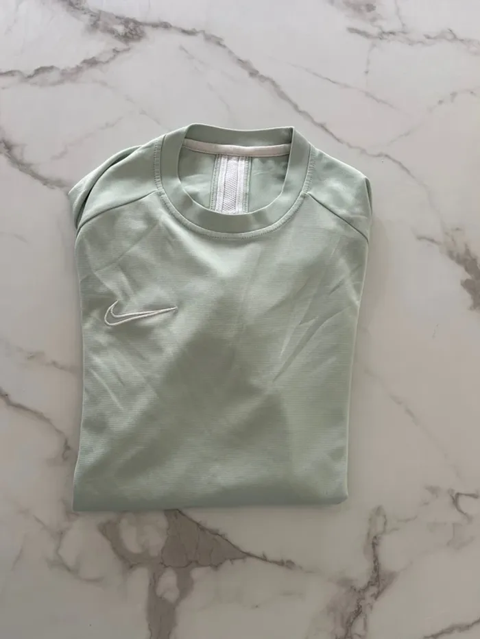 T-shirt Nike de sport taille m