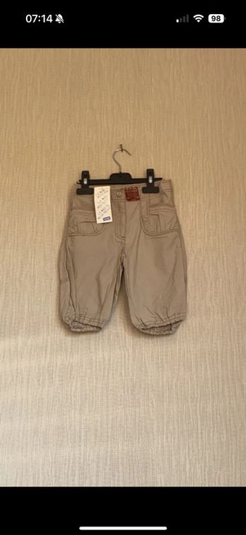 Pantacourt beige Kiabi 2 ans neuf