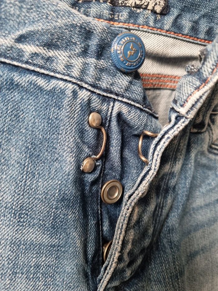 Jeans à trous - photo numéro 3