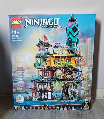 LEGO 71741 - Les jardins de la ville de NINJAGO