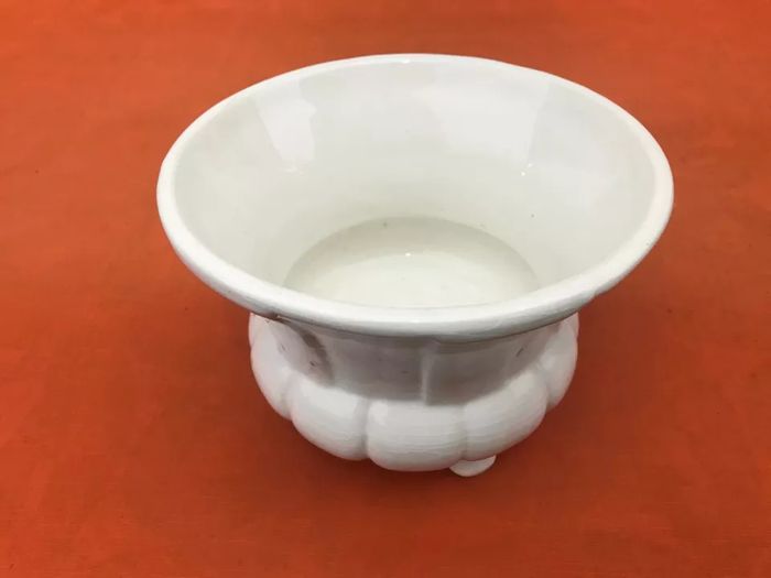 Cache-pot / Pot décoratif Céramique décor floral et de papillon - photo numéro 6