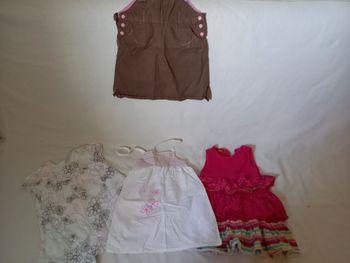 Lot 4 robes👗 été 24 mois