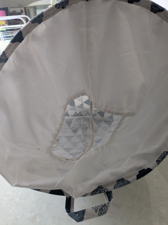 Beau panier à linge grande capacité. Taille 100 litres - photo numéro 10