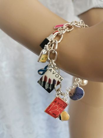 Bracelet breloques. Collector. Avon