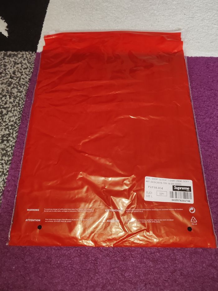 T-shirt supreme noir pour femme - photo numéro 3