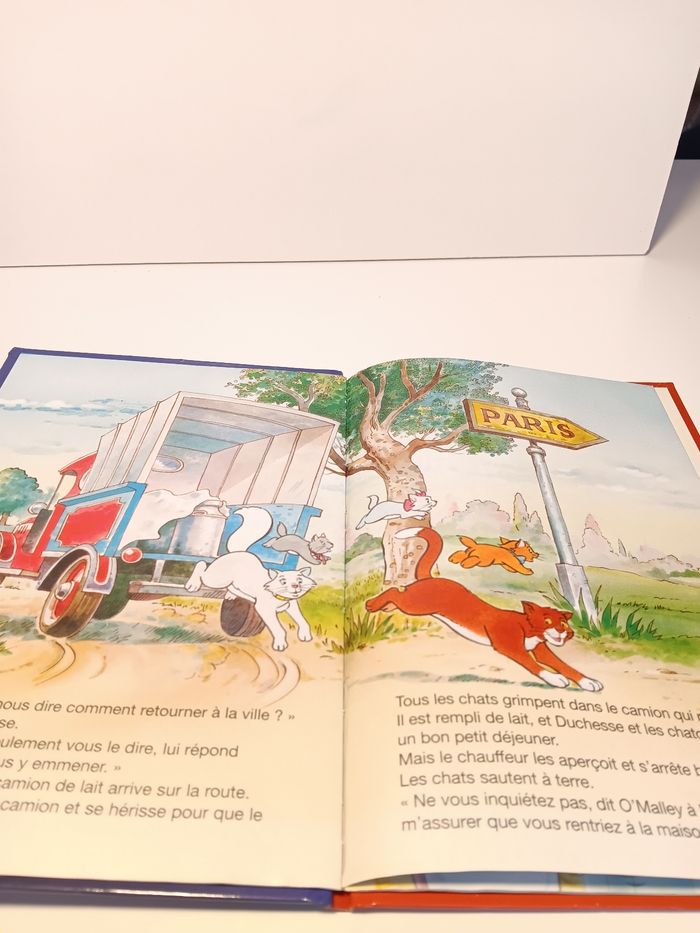 Livre Disney club du livre Les aristochats - photo numéro 4