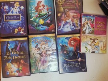 Lot de dvd disney princesse