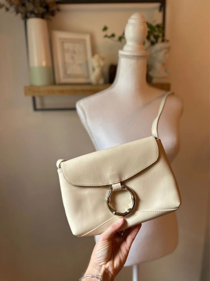 Sac bandoulière en cuir blanc crème cercle argenté – Vintage Made in France - photo numéro 4