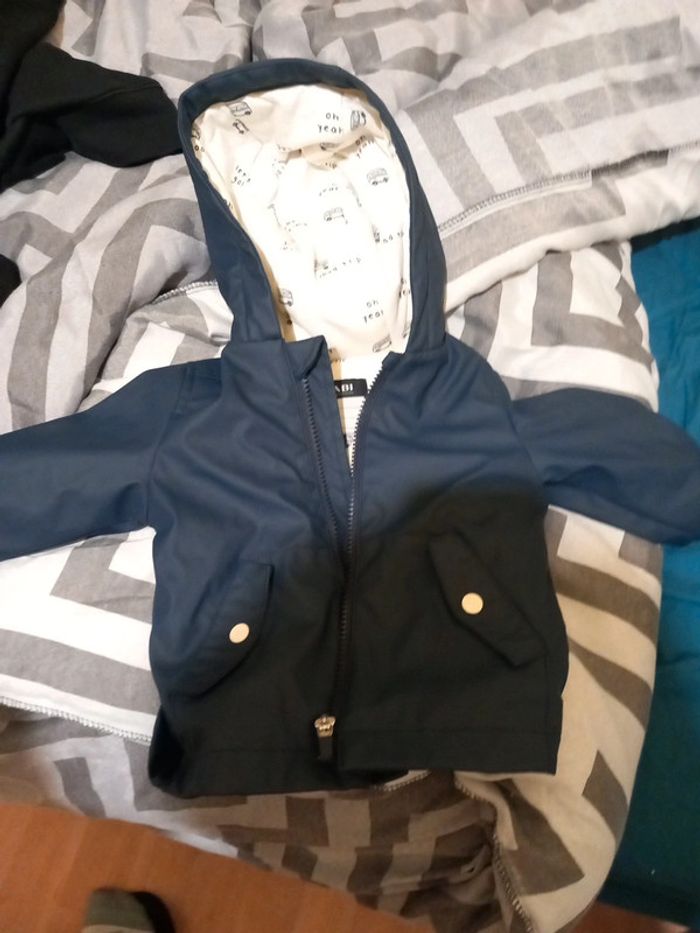 Vend imperméable garçon - photo numéro 2