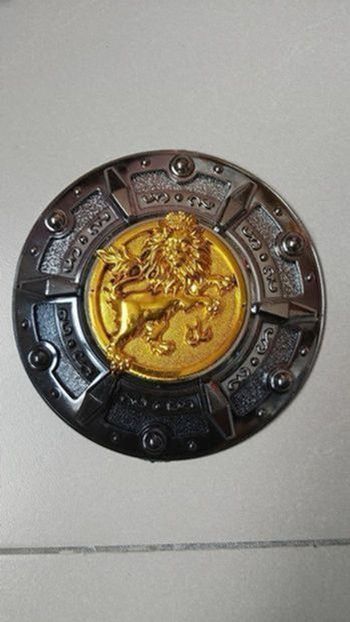 Bouclier relief lion