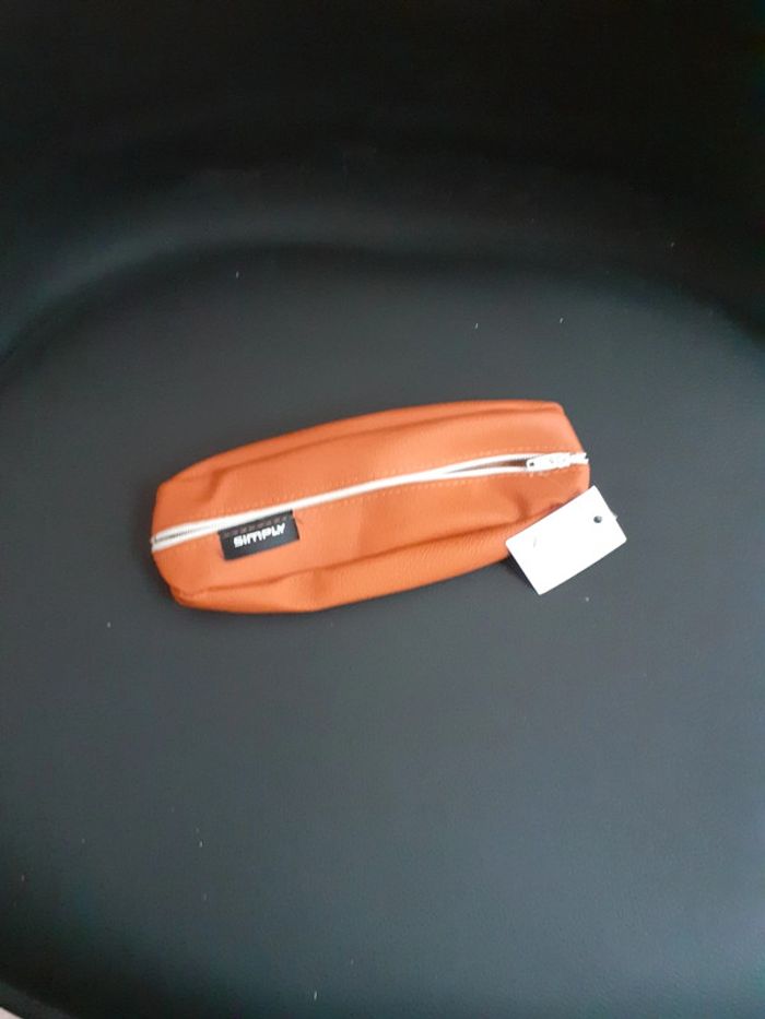 Trousse cuir