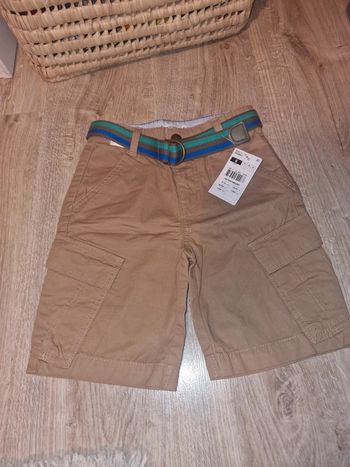 Short avec ceinture